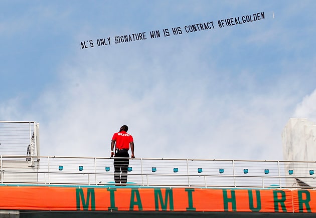 fire-al-golden-plane-miami-hurricanes-football.jpg